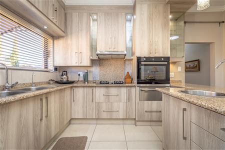 False - Townhouse For Sale in Jordaan Park, Heidelberg, Gauteng - M124502