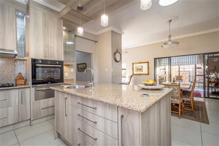 False - Townhouse For Sale in Jordaan Park, Heidelberg, Gauteng - M124502