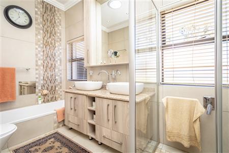 False - Townhouse For Sale in Jordaan Park, Heidelberg, Gauteng - M124502