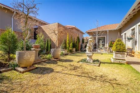 False - Townhouse For Sale in Jordaan Park, Heidelberg, Gauteng - M124502