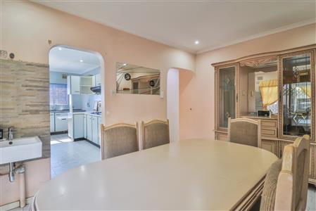 False - House For Sale in Silverglen, Chatsworth, KwaZulu Natal - M124507