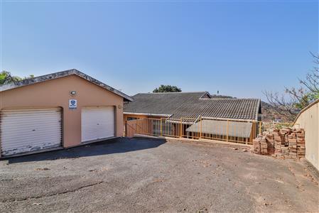 False - House For Sale in Silverglen, Chatsworth, KwaZulu Natal - M124507
