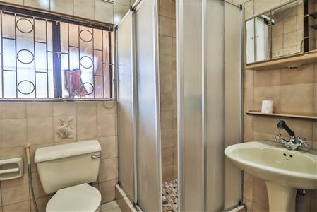 False - House For Sale in Silverglen, Chatsworth, KwaZulu Natal - M124507