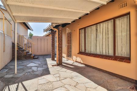 False - House For Sale in Silverglen, Chatsworth, KwaZulu Natal - M124507