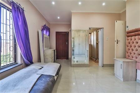 False - House For Sale in Silverglen, Chatsworth, KwaZulu Natal - M124507