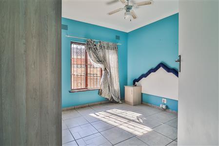 False - House For Sale in Silverglen, Chatsworth, KwaZulu Natal - M124507