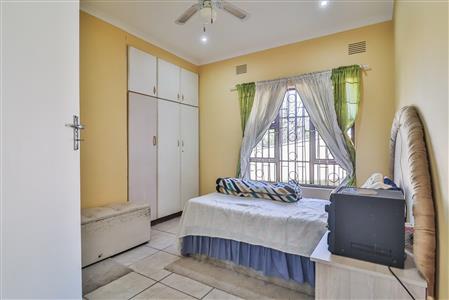 False - House For Sale in Silverglen, Chatsworth, KwaZulu Natal - M124507