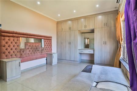 False - House For Sale in Silverglen, Chatsworth, KwaZulu Natal - M124507