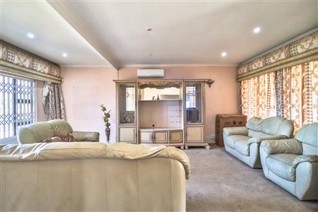 False - House For Sale in Silverglen, Chatsworth, KwaZulu Natal - M124507