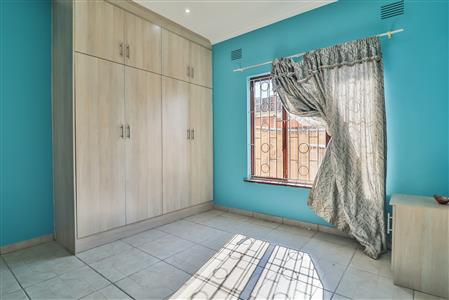 False - House For Sale in Silverglen, Chatsworth, KwaZulu Natal - M124507