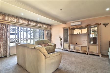 False - House For Sale in Silverglen, Chatsworth, KwaZulu Natal - M124507