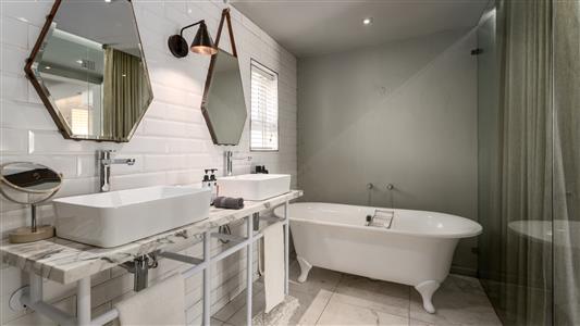 False - Guesthouse For Sale in Paradyskloof, Stellenbosch, Western Cape - M124546