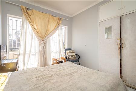 False - House For Sale in Witpoortjie, Roodepoort, Gauteng - M124608