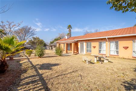 False - House For Sale in Witpoortjie, Roodepoort, Gauteng - M124608