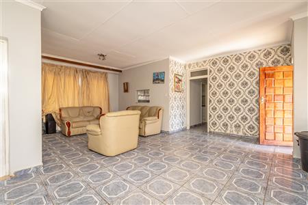 False - House For Sale in Witpoortjie, Roodepoort, Gauteng - M124608