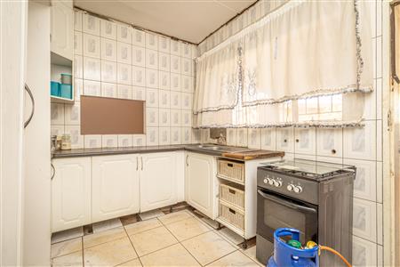 False - House For Sale in Witpoortjie, Roodepoort, Gauteng - M124608