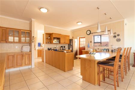 False - House For Sale in Stilbaai Wes, Stilbaai, Western Cape - M124640