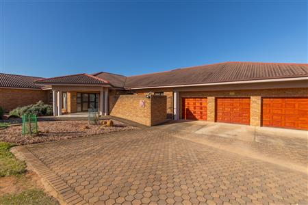 False - House For Sale in Stilbaai Wes, Stilbaai, Western Cape - M124640