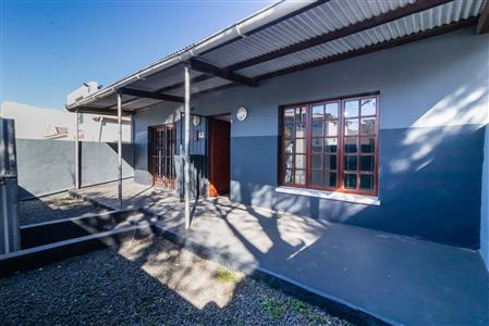 False - Office For Sale in Southernwood, East London, Eastern Cape - M124668