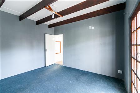 False - Office For Sale in Southernwood, East London, Eastern Cape - M124668