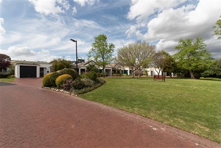 False - Townhouse For Sale in Onder Papegaaiberg, Stellenbosch, Western Cape - M124688