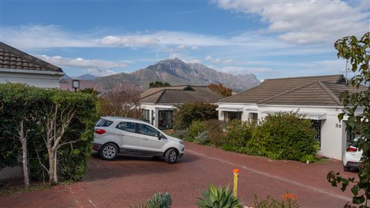 False - Townhouse For Sale in Onder Papegaaiberg, Stellenbosch, Western Cape - M124688