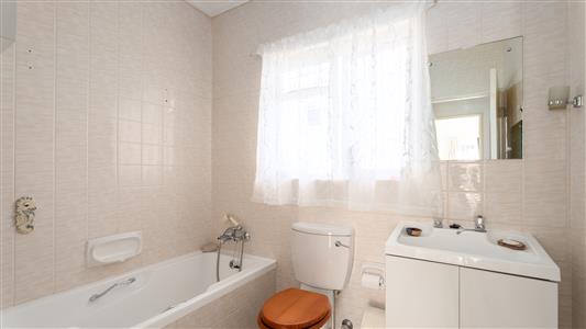 False - Townhouse For Sale in Onder Papegaaiberg, Stellenbosch, Western Cape - M124688
