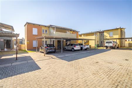 False - Apartment For Sale in Waterval East, Rustenburg, North West - M124710