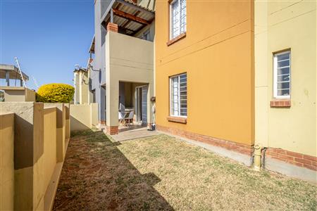 False - Apartment For Sale in Waterval East, Rustenburg, North West - M124710