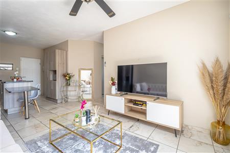 False - Apartment For Sale in Waterval East, Rustenburg, North West - M124710