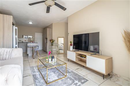 False - Apartment For Sale in Waterval East, Rustenburg, North West - M124710