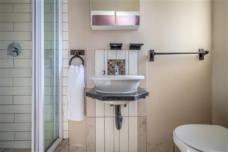 False - Apartment For Sale in Waterval East, Rustenburg, North West - M124710