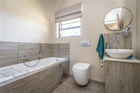 False - Townhouse For Sale in Hexrivier Lifestyle Estate, Waterkloof AH, Rustenburg, North West - M124709