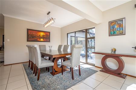 False - House For Sale in Broadacres, Sandton, Gauteng - M124771