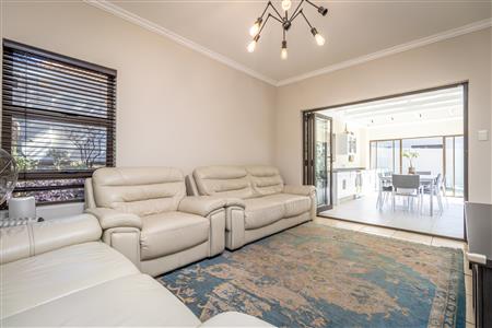 False - House For Sale in Broadacres, Sandton, Gauteng - M124771