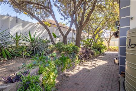 False - House For Sale in Broadacres, Sandton, Gauteng - M124771