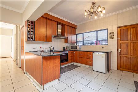 False - House For Sale in Broadacres, Sandton, Gauteng - M124771