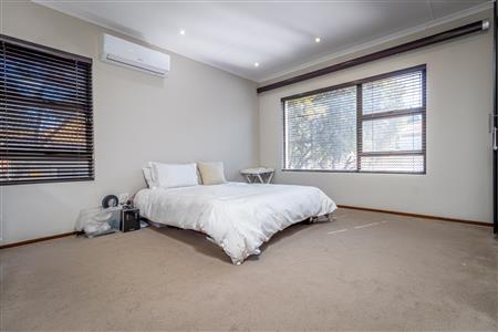 False - House For Sale in Broadacres, Sandton, Gauteng - M124771