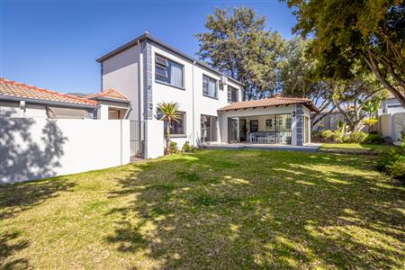 False - House For Sale in Broadacres, Sandton, Gauteng - M124771