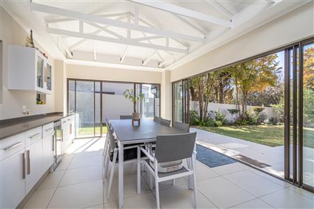 False - House For Sale in Broadacres, Sandton, Gauteng - M124771