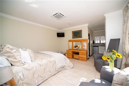 House For Sale in Lakefield, Benoni, Gauteng - M124795