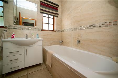 House For Sale in Lakefield, Benoni, Gauteng - M124795