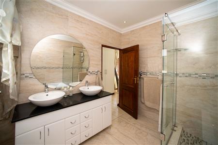 House For Sale in Lakefield, Benoni, Gauteng - M124795