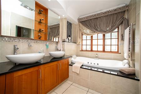 House For Sale in Lakefield, Benoni, Gauteng - M124795