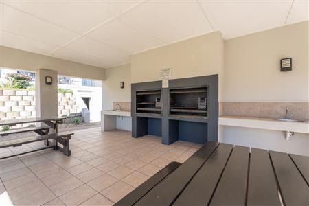 False - Apartment For Sale in Royal Ascot, Milnerton, Western Cape - M124899