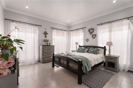 False - House withdrawn in Oceanview Heights, Struisbaai - M124903