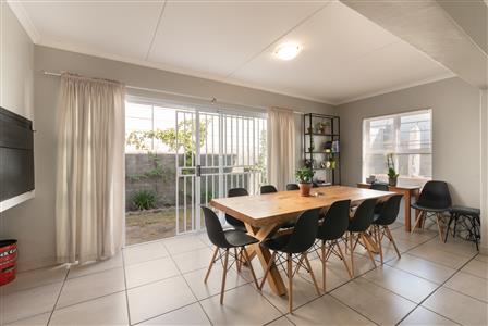 False - Townhouse For Sale in Langeberg Ridge, Kraaifontein, Western Cape - M122326