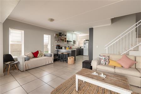 False - Townhouse For Sale in Langeberg Ridge, Kraaifontein, Western Cape - M122326