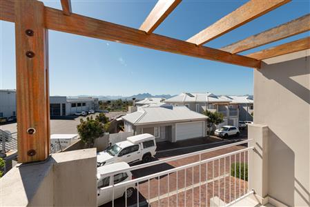 False - Townhouse For Sale in Langeberg Ridge, Kraaifontein, Western Cape - M122326