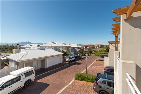 False - Townhouse For Sale in Langeberg Ridge, Kraaifontein, Western Cape - M122326